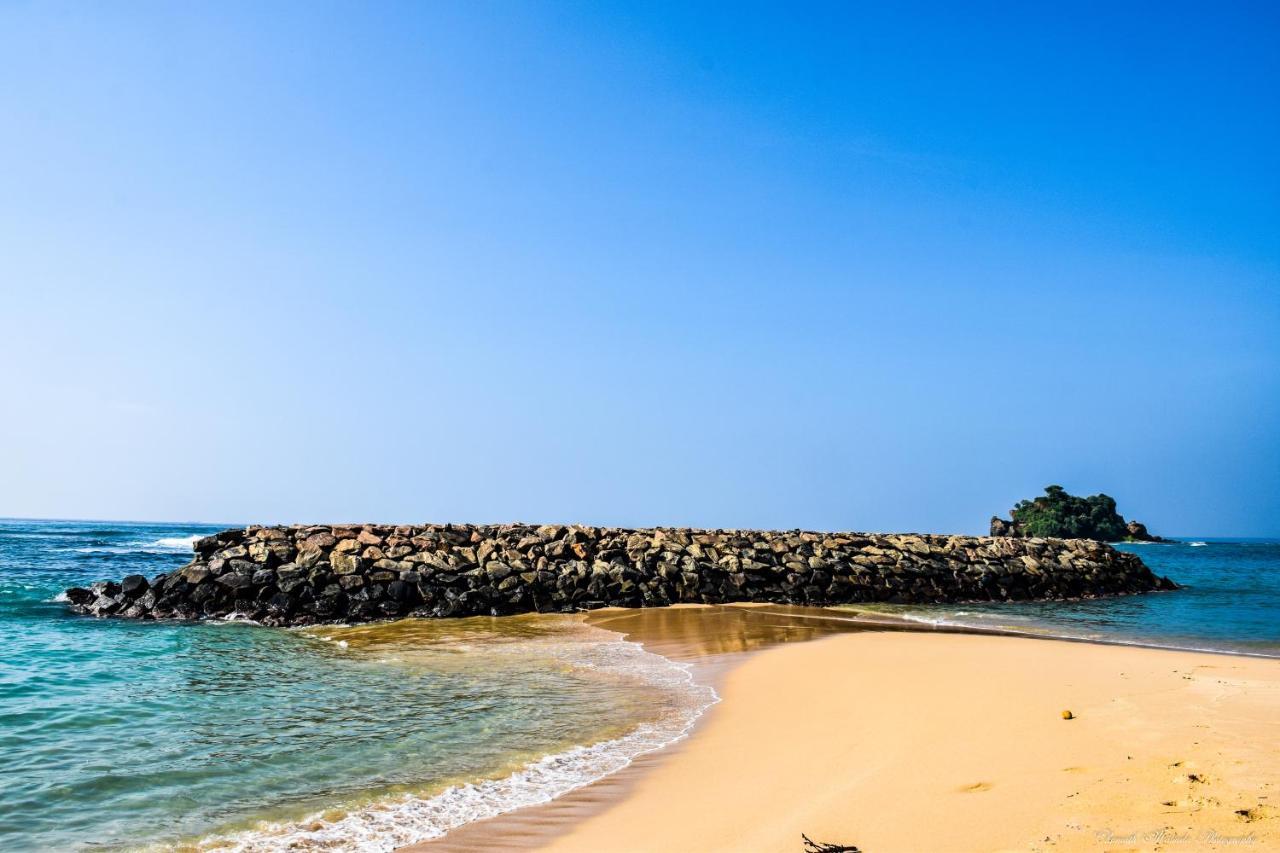 Tenasi Beach Resort Ahangama Exterior foto